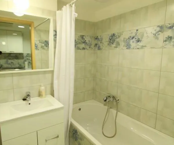 Velence Spa Lake Apartman * Velence